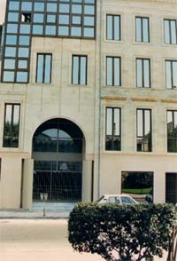 La Maison de l'Avocat, construite en 1984-85, sige de l'IDHBB